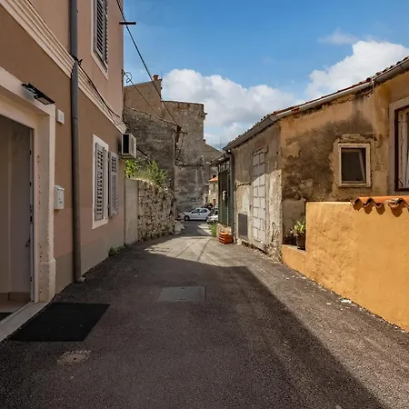 Amfiteatar Old Town - Happy Apartment