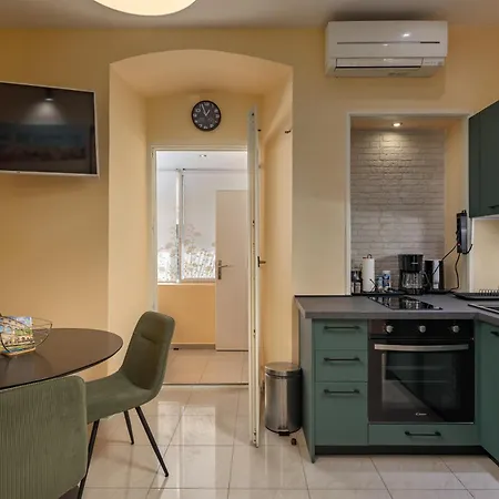 Apartment Amfiteatar Old Town - Happy Pula