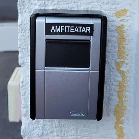 Amfiteatar Old Town - Happy Apartment Pula